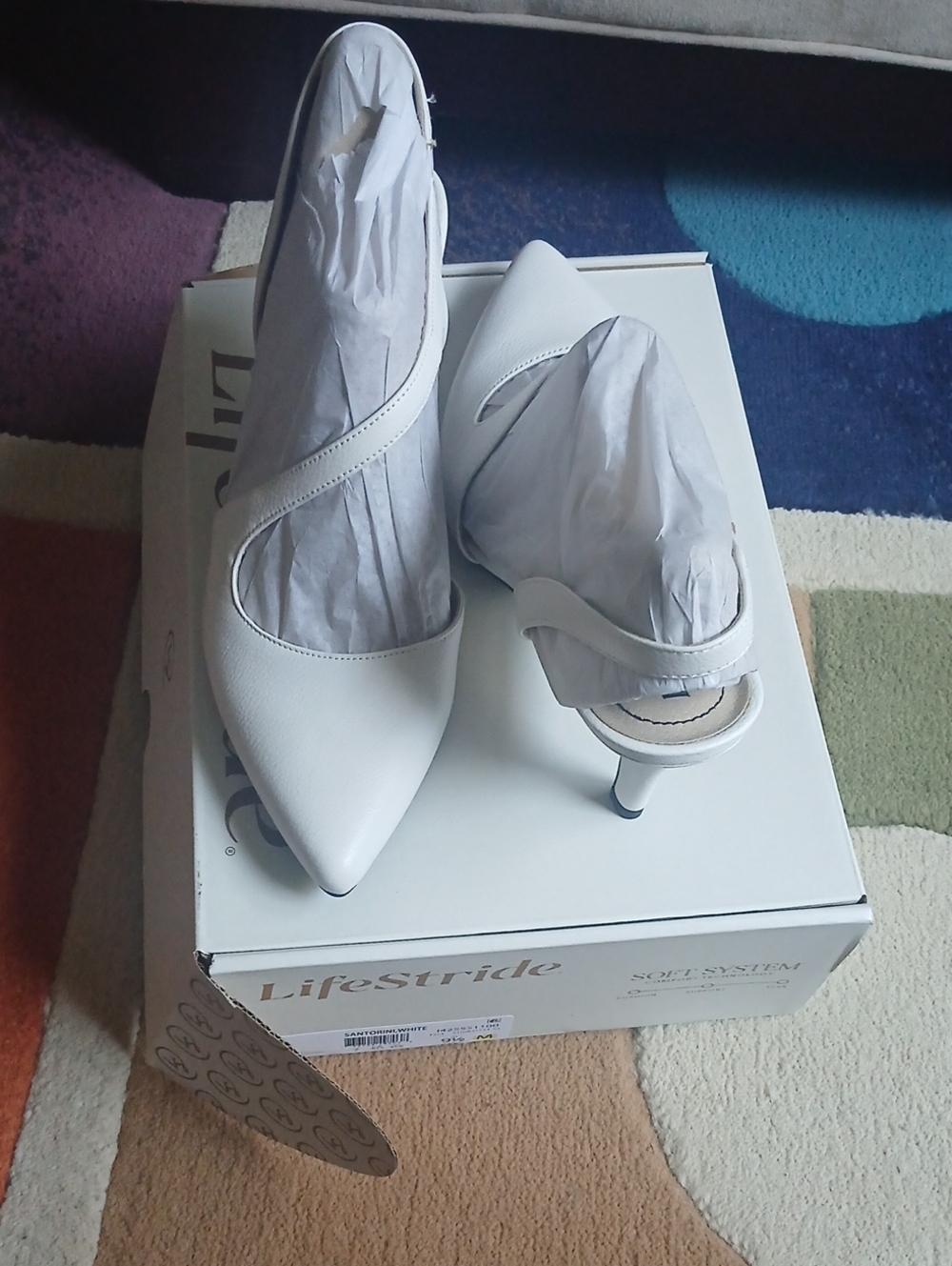 Life Stride White Pointed Toe Slingback Pumps